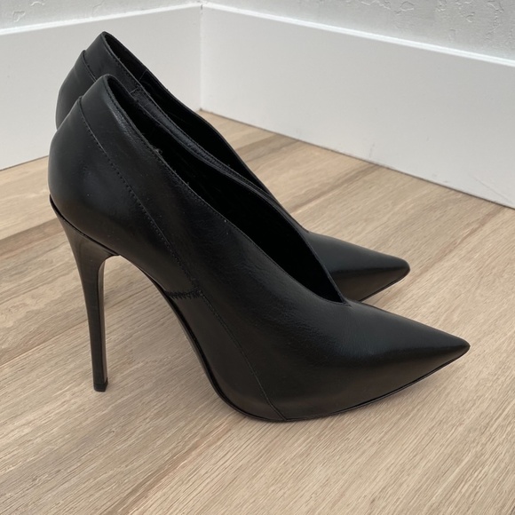 Burberry Prosum Motorcycle 130 Stiletto Pumps - Size 40 EU - Picture 1 of 10